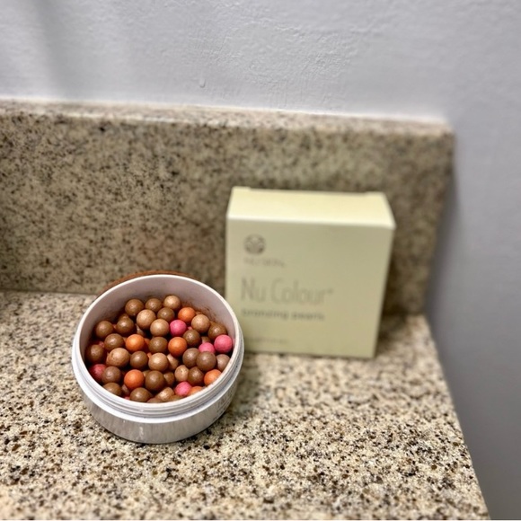 Nuskin Bronzing Pearls - Picture 1 of 1